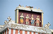 Varanasi, the temple of Kedaresvara at Kedara Ghat (south India style) 